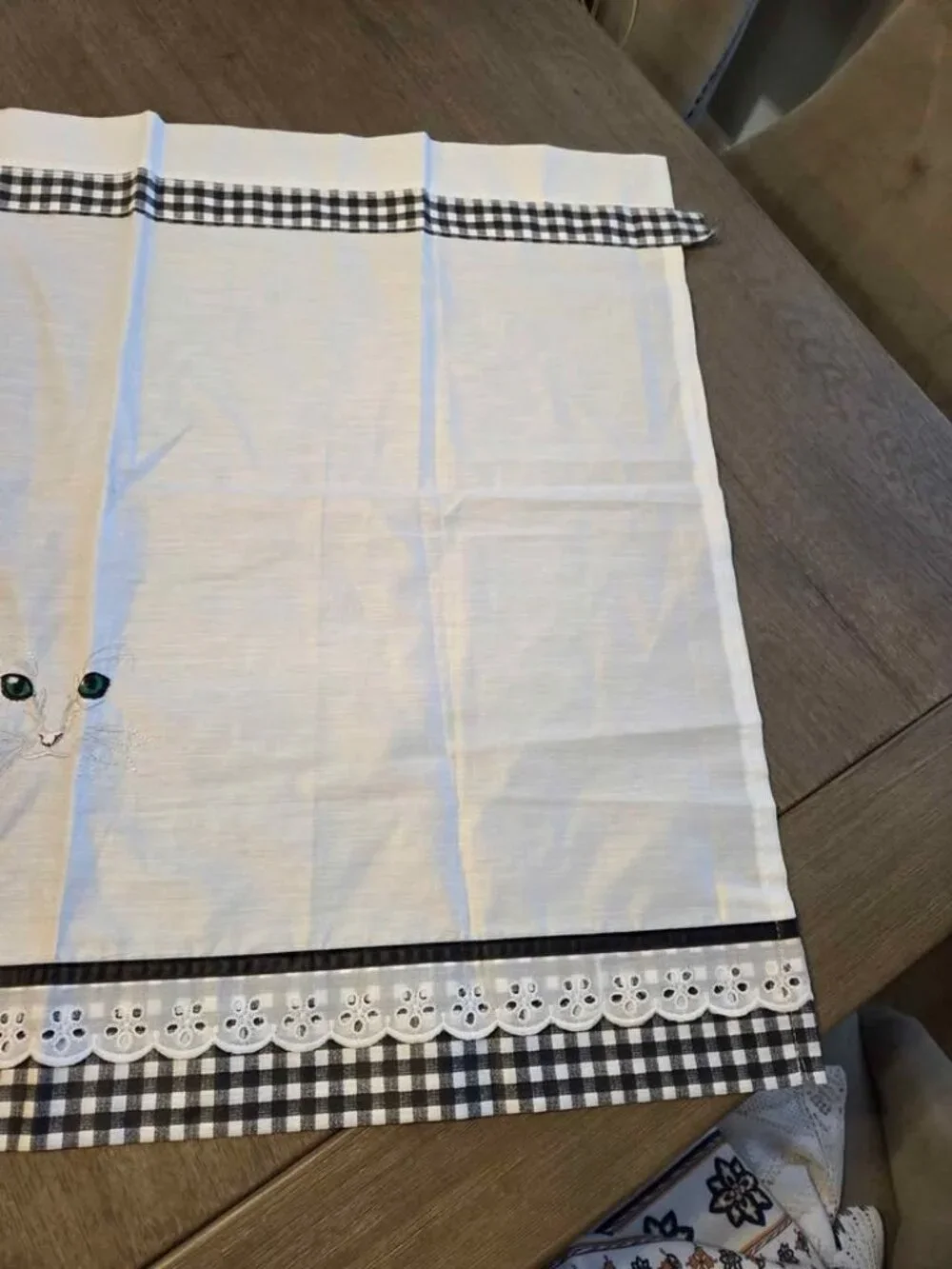 N/A white fabric